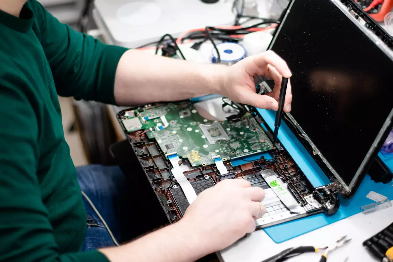 Laptop Repair Service6